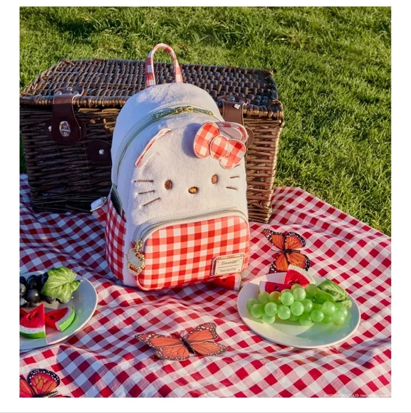 Loungefly Sanrio Hello Kitty Gingham Figural Mini Picnic Backpack - Picture 1 of 15